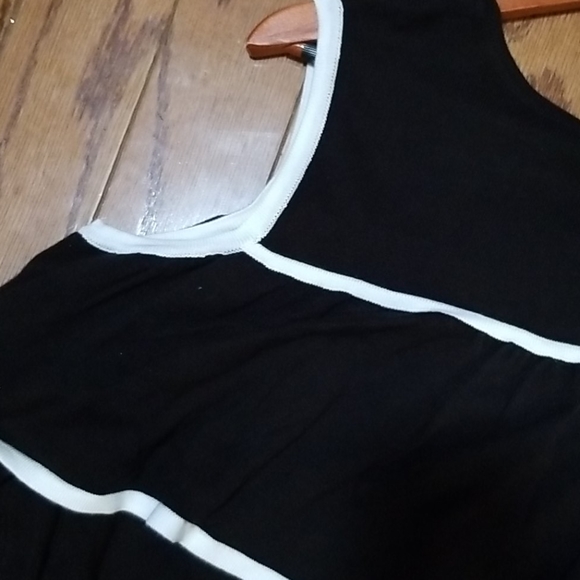 Cold Shoulder top - Picture 9 of 9